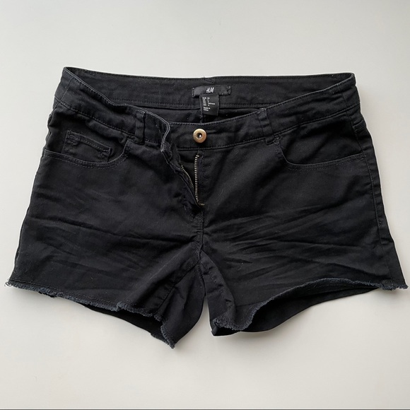 🖤Black H&M Shorts - Picture 3 of 4